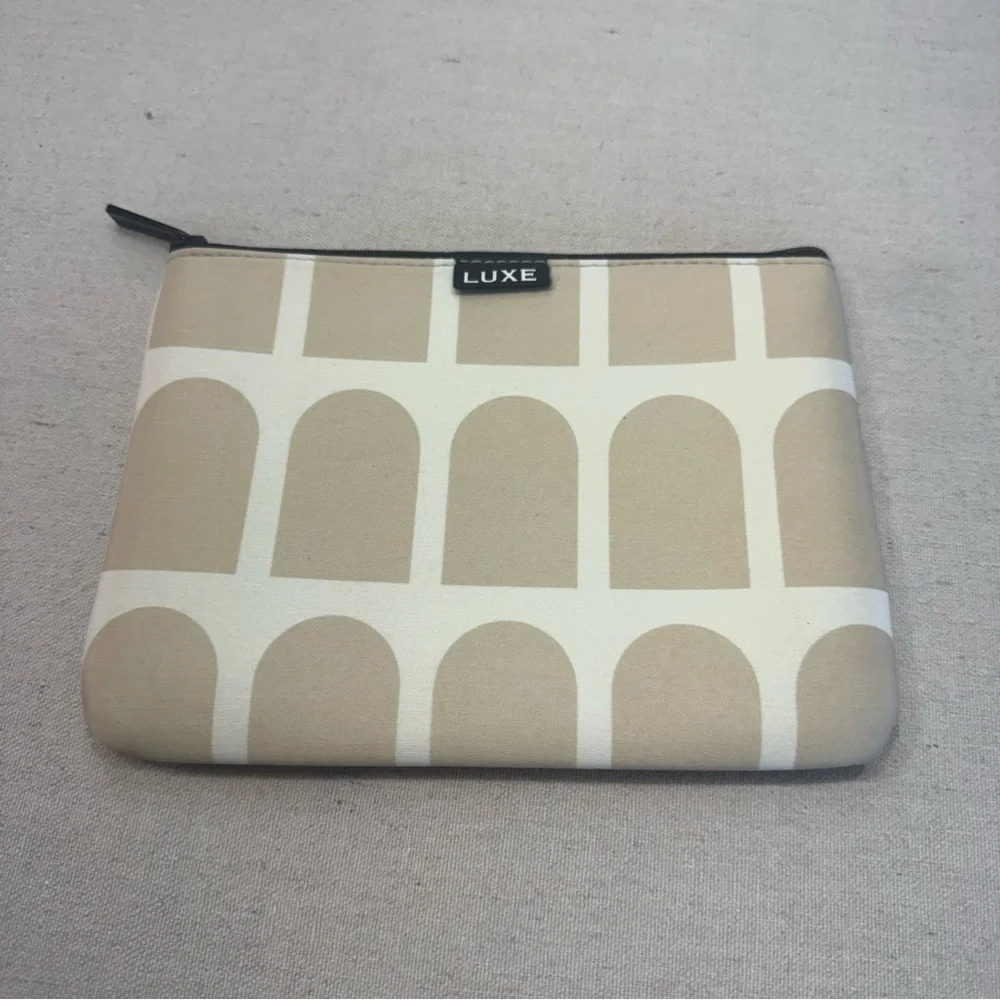 Etihad Airways Amenity Kit Bags designed in collaboration with LUXE City Guides